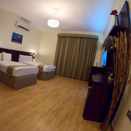 מוסקט Weekend Hotel & Apartments מראה חיצוני תמונה