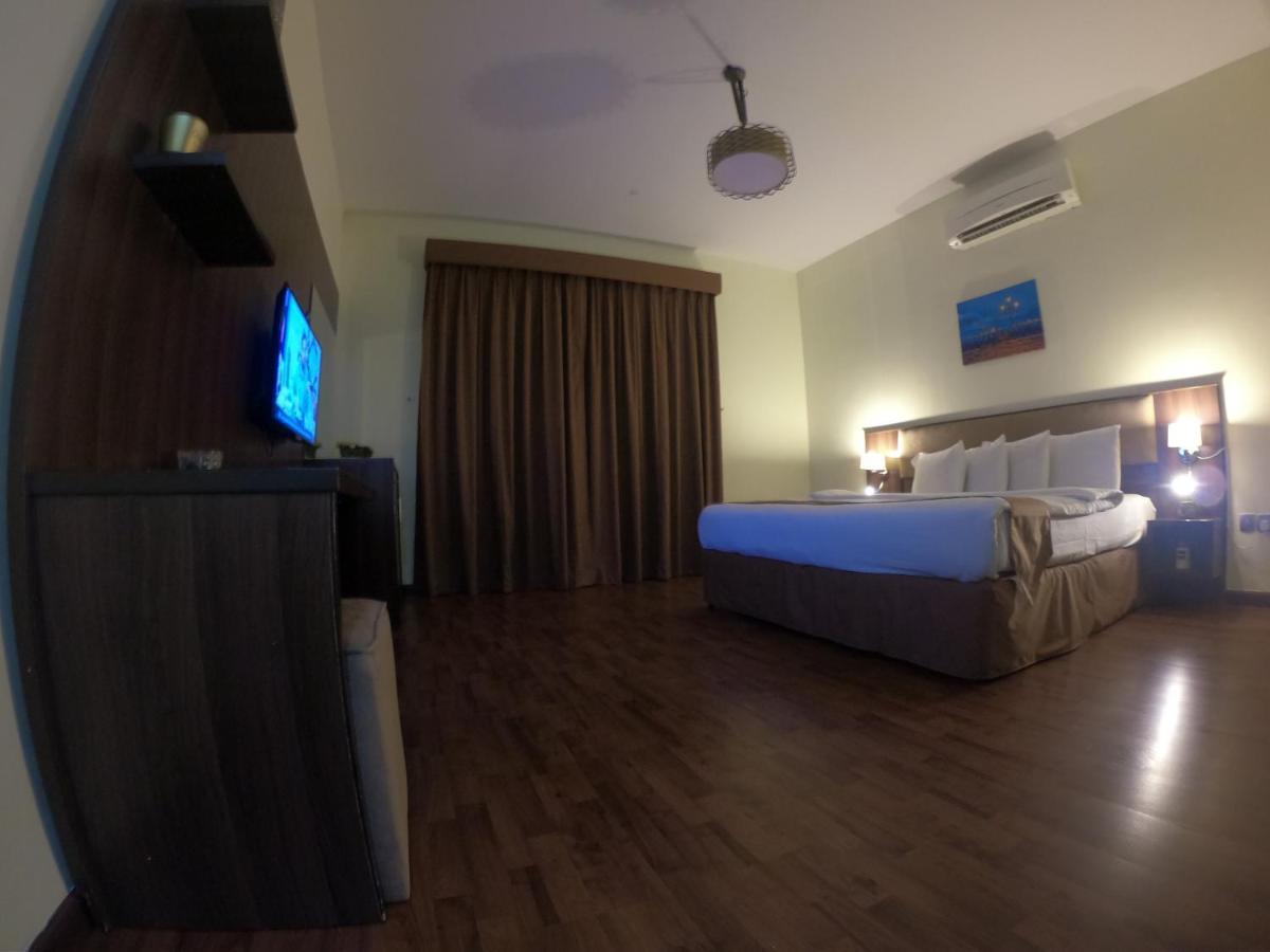 מוסקט Weekend Hotel & Apartments מראה חיצוני תמונה