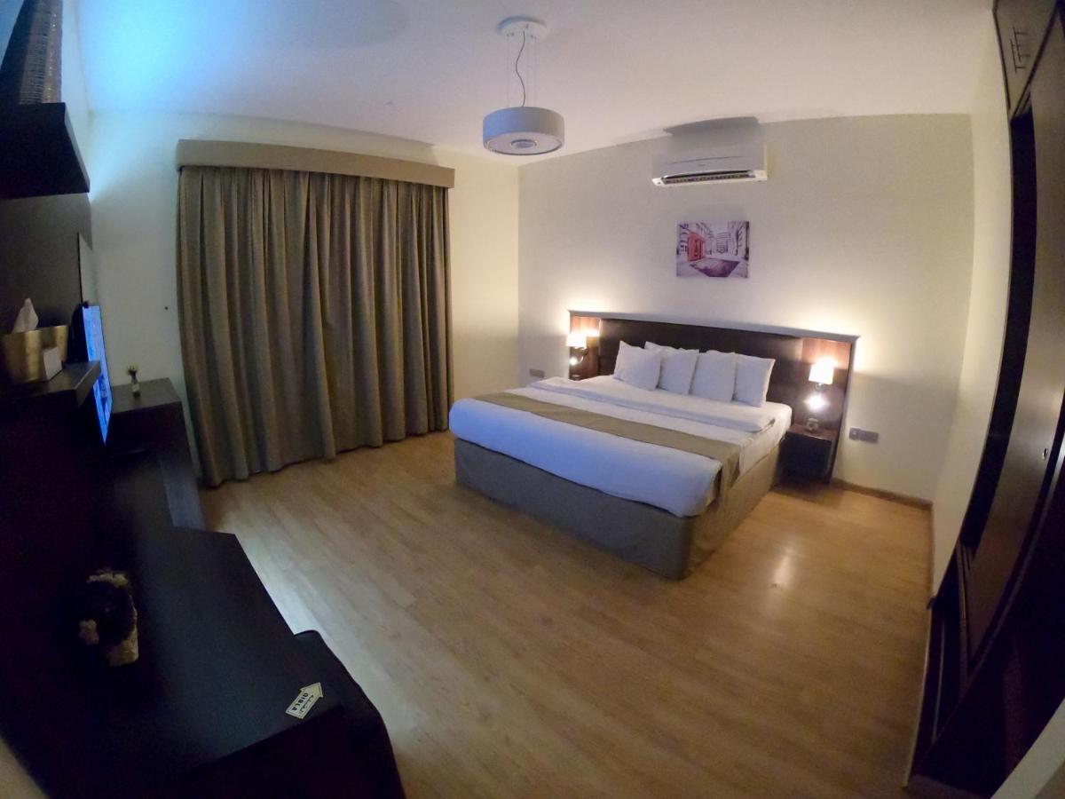 מוסקט Weekend Hotel & Apartments מראה חיצוני תמונה