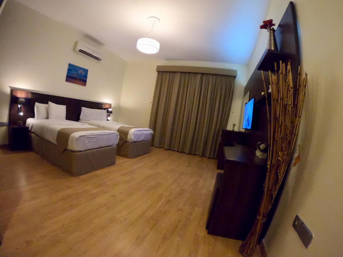 מוסקט Weekend Hotel & Apartments מראה חיצוני תמונה