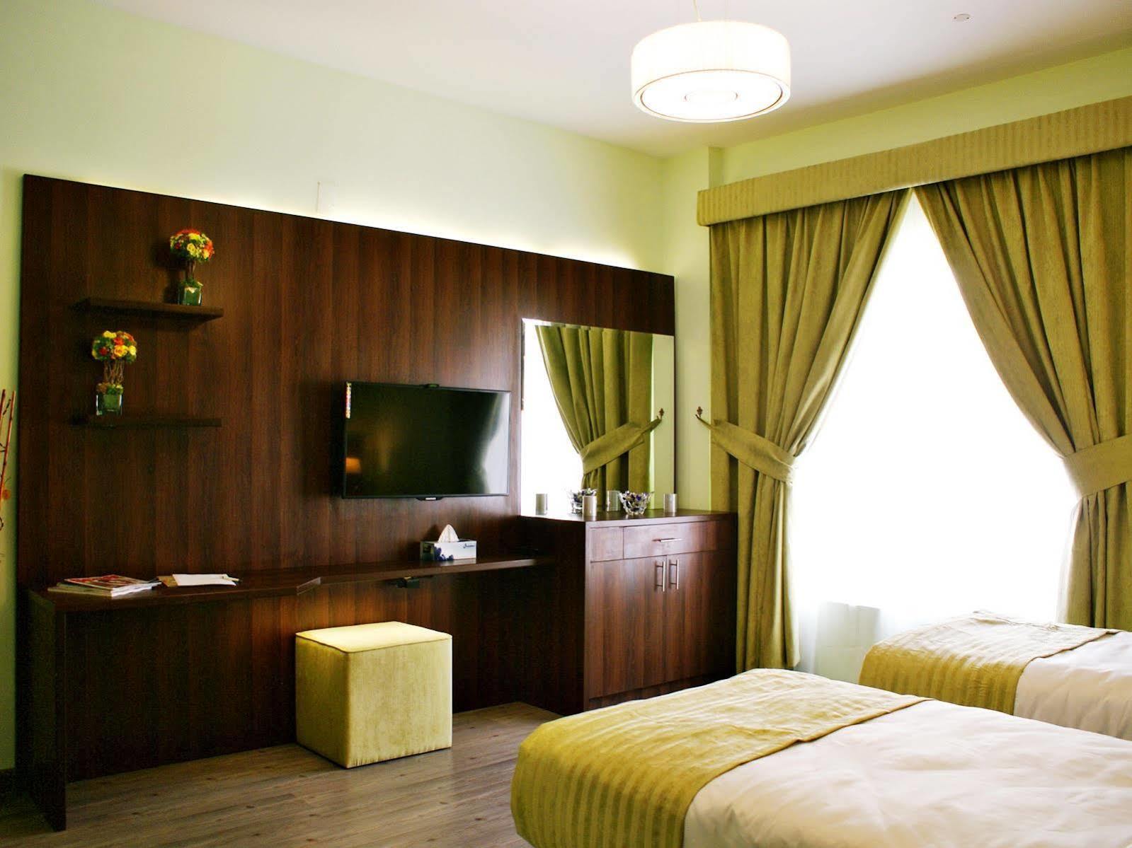 מוסקט Weekend Hotel & Apartments מראה חיצוני תמונה
