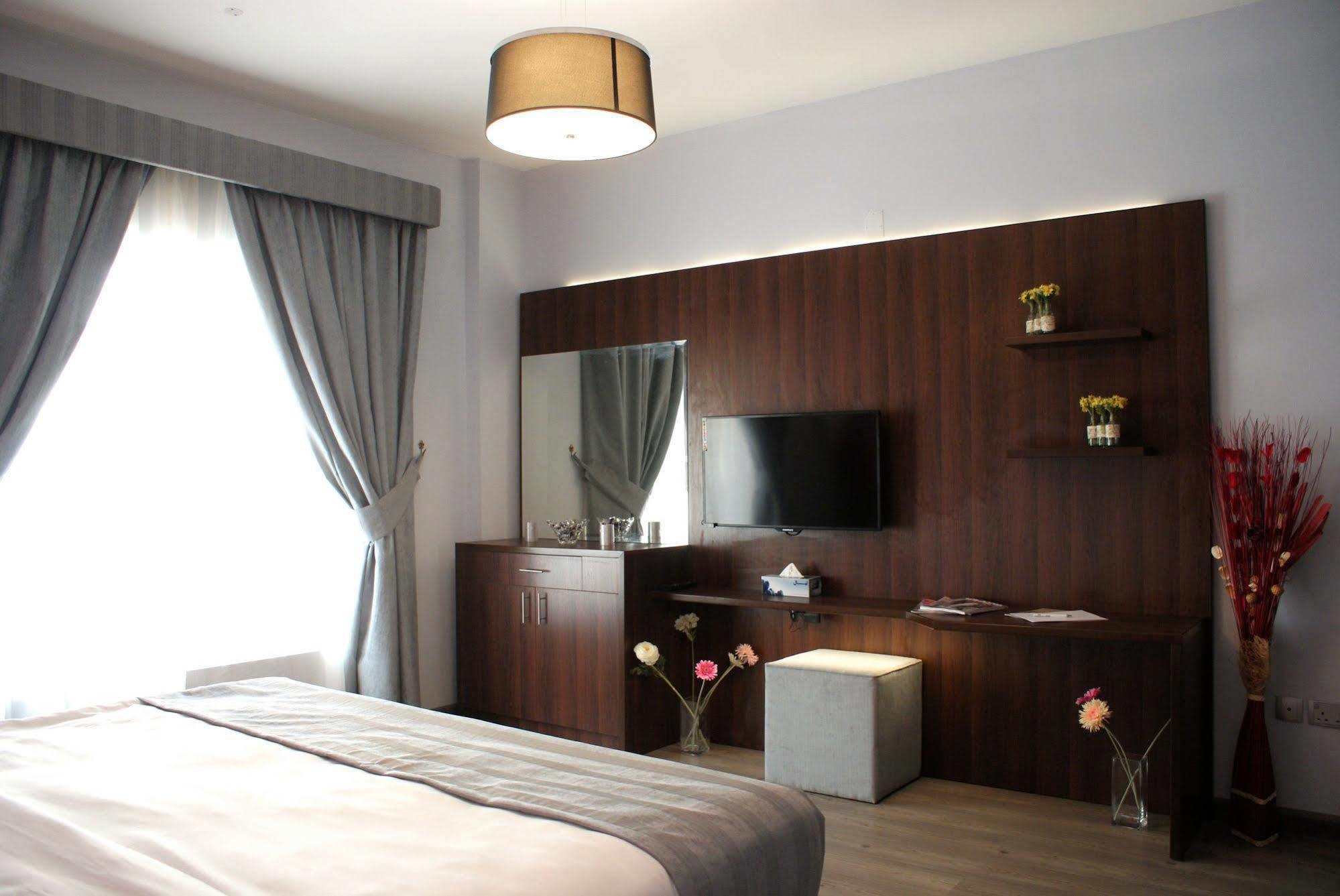 מוסקט Weekend Hotel & Apartments מראה חיצוני תמונה