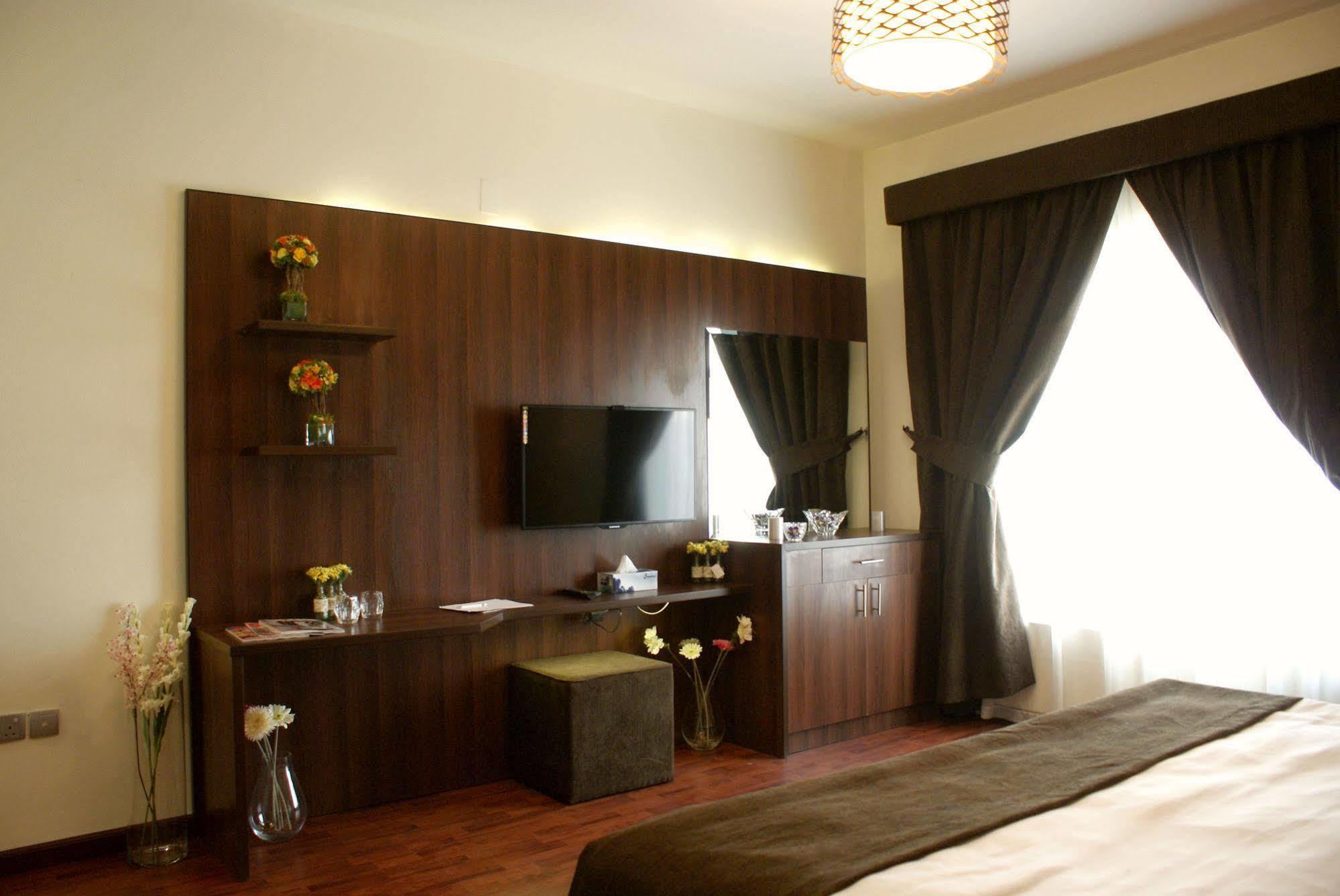 מוסקט Weekend Hotel & Apartments מראה חיצוני תמונה