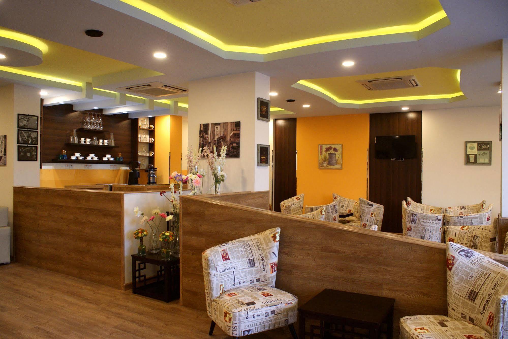 מוסקט Weekend Hotel & Apartments מראה חיצוני תמונה